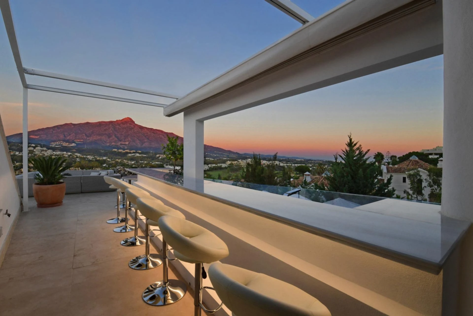 Luxury real estate property in Nueva Andalucía showcased by Best House Marbella