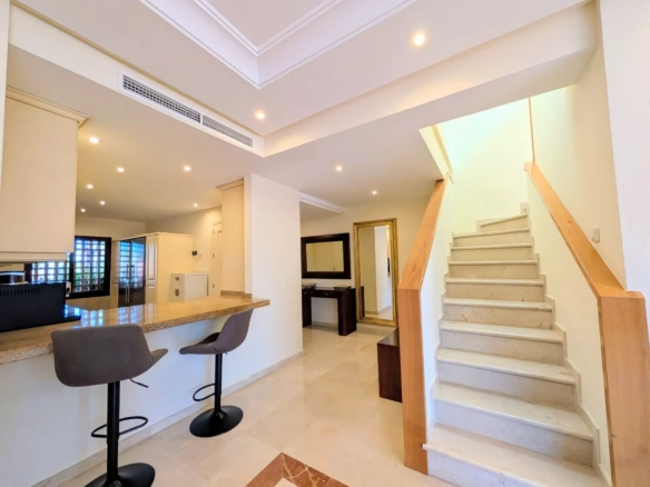Penthouse de luxe en bord de mer à Menara Beach