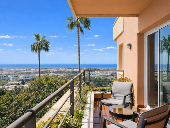Image 17 from Renovated Apartment with Panoramic Views in Magna Marbella – Best House Marbella