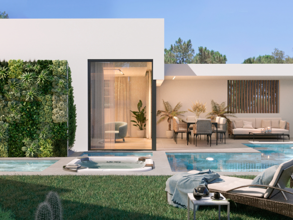 Beachside Villa in Marbesa – Marbella East
