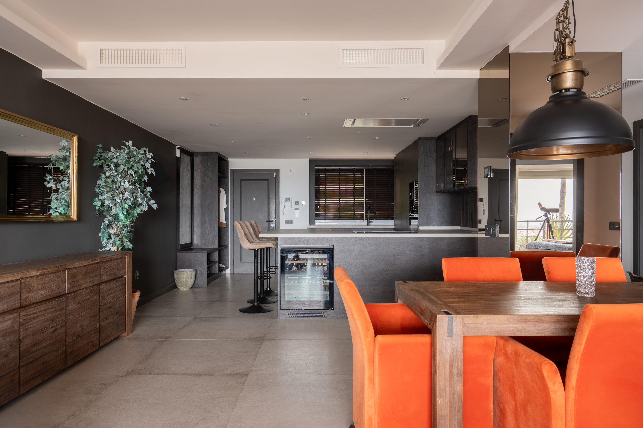 Renovated Apartment with Panoramic Views in Magna Marbella