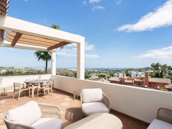 Image 9 from Renovated Apartment with Sea & Mountain Views in Nueva Andalucía – Best House Marbella