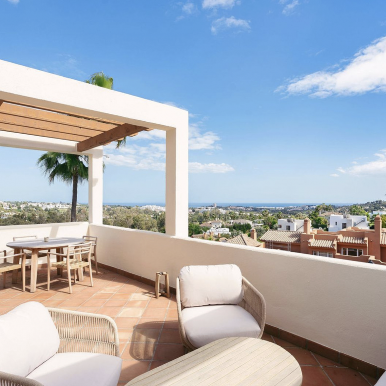 Image 9 from Renovated Apartment with Sea & Mountain Views in Nueva Andalucía – Best House Marbella