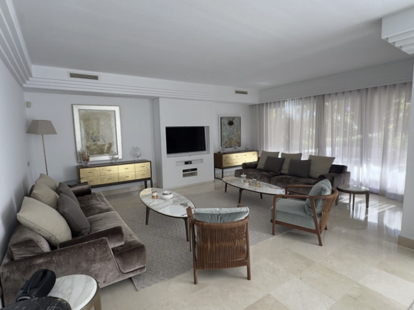 Apartamento en Planta Baja en Alzambra Hill Club