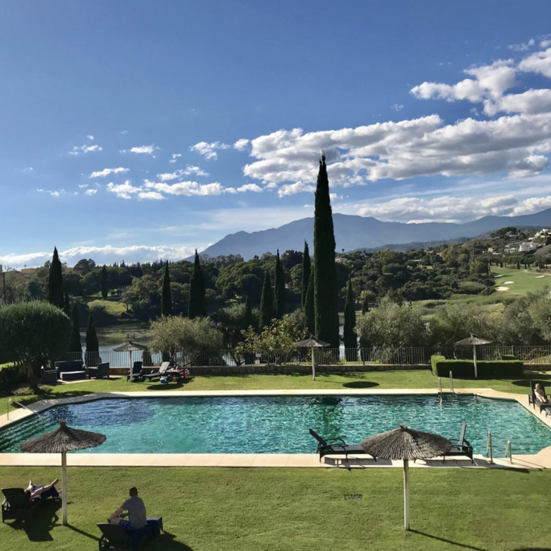 Image 1 from Elegant Frontline Golf Apartment in Los Flamingos – Best House Marbella