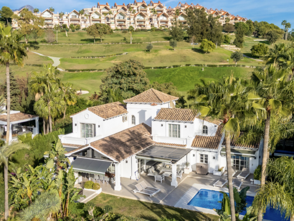 Villa en première ligne au Los Naranjos Golf Club