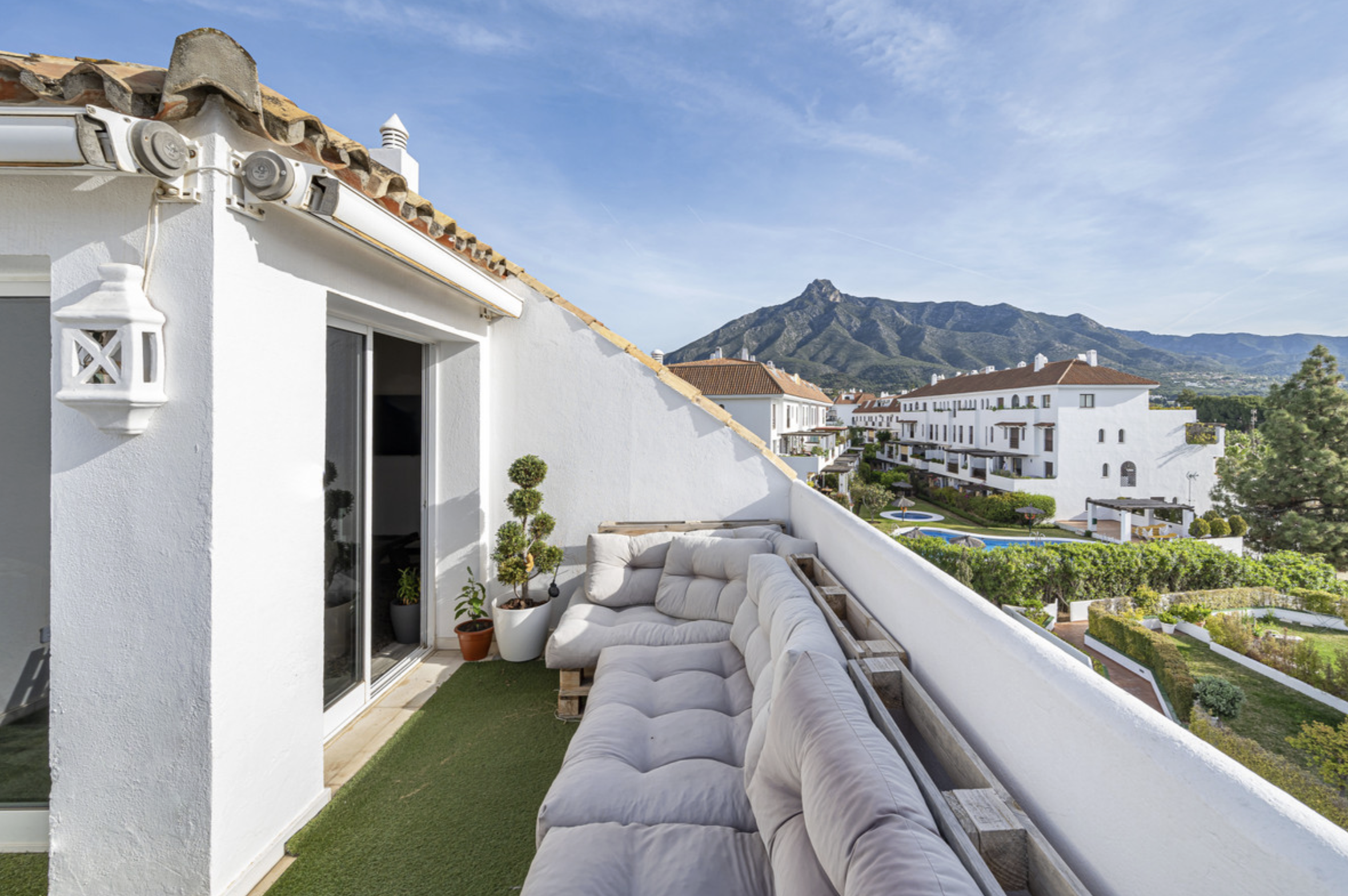 Penthouse in Las Lomas del Marbella Club Area