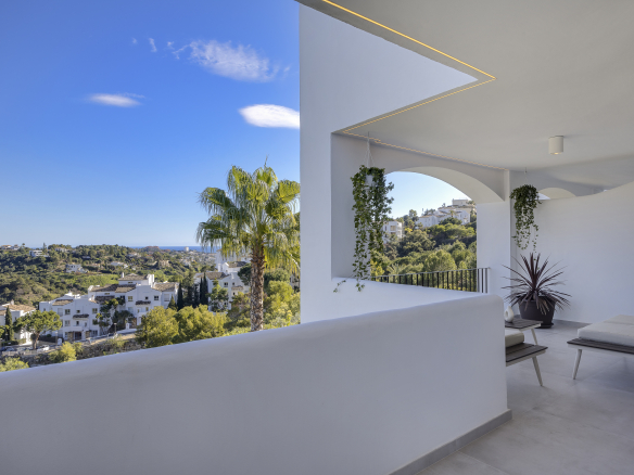 Image 17 from Panoramic Sea View Apartment in Altos de La Quinta – Best House Marbella