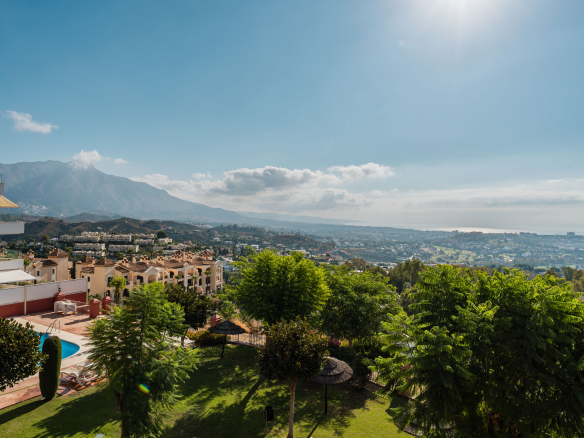 Image 17 from Duplex Penthouse with Panoramic Views in Monte Halcones – Best House Marbella