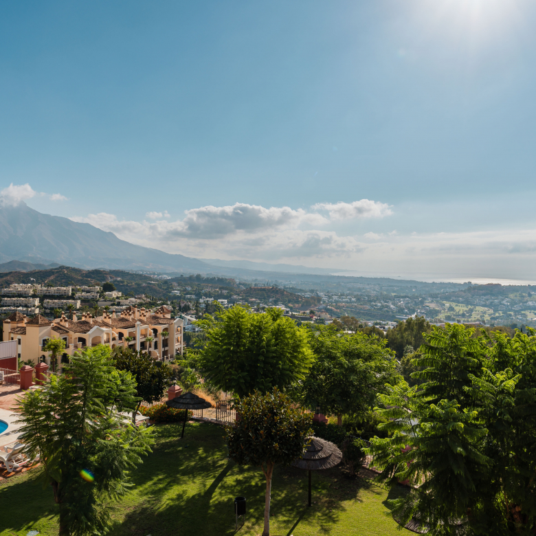 Image 13 from Duplex Penthouse with Panoramic Views in Monte Halcones – Best House Marbella
