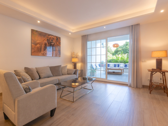 Renovated Apartment in Puente Romano
