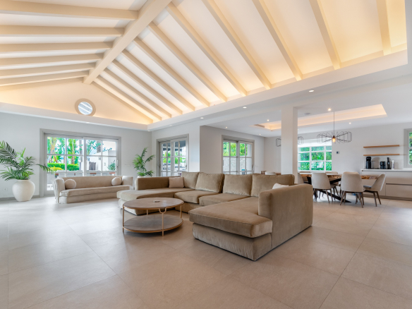 Villa en première ligne au Los Naranjos Golf Club