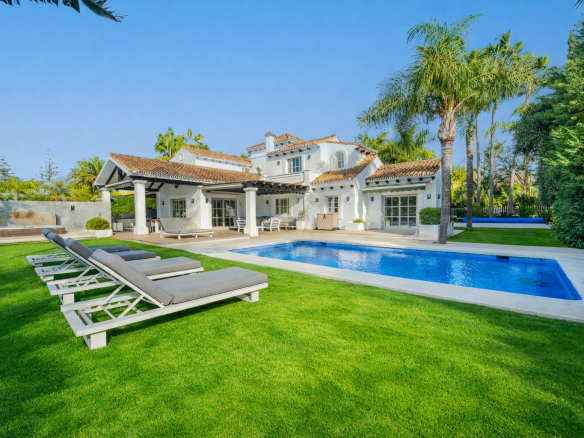 Image 19 from Frontline Golf Villa in Los Naranjos Golf Club – Best House Marbella