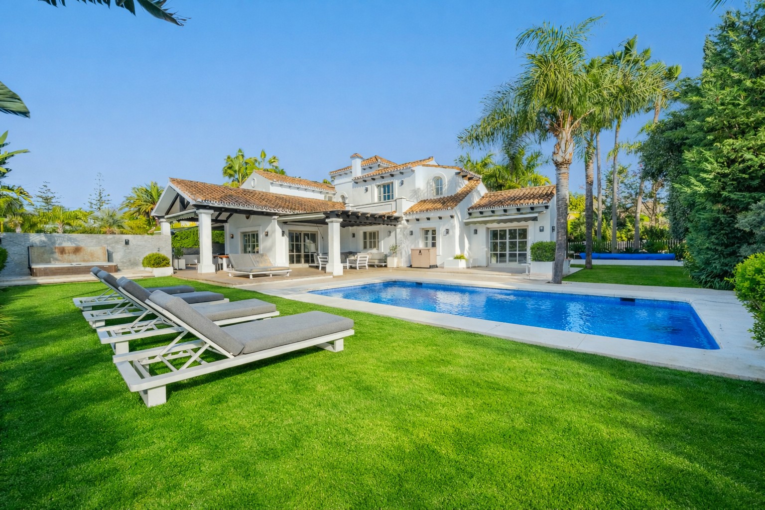 Image 39 from Villa en première ligne au Los Naranjos Golf Club – Best House Marbella