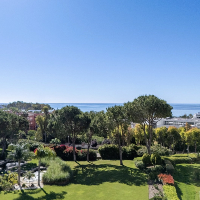 Apartment in La Trinidad – Timeless Living on Marbella’s Golden Mile