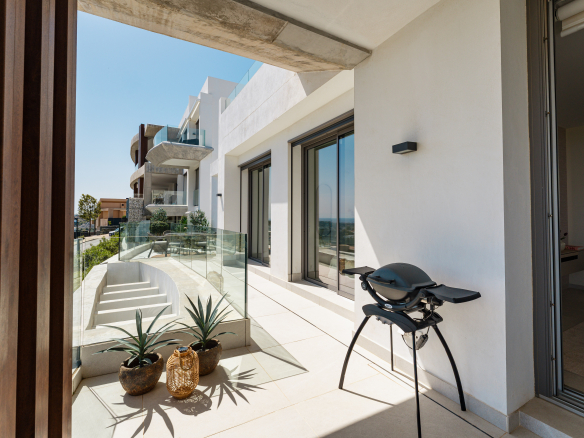 Ático dúplex con vistas al mar y al campo de golf en Real de la Quinta