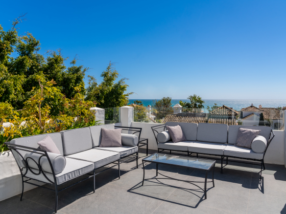 Image 17 from Refined Beachside Duplex Penthouse in Puente Romano – Best House Marbella