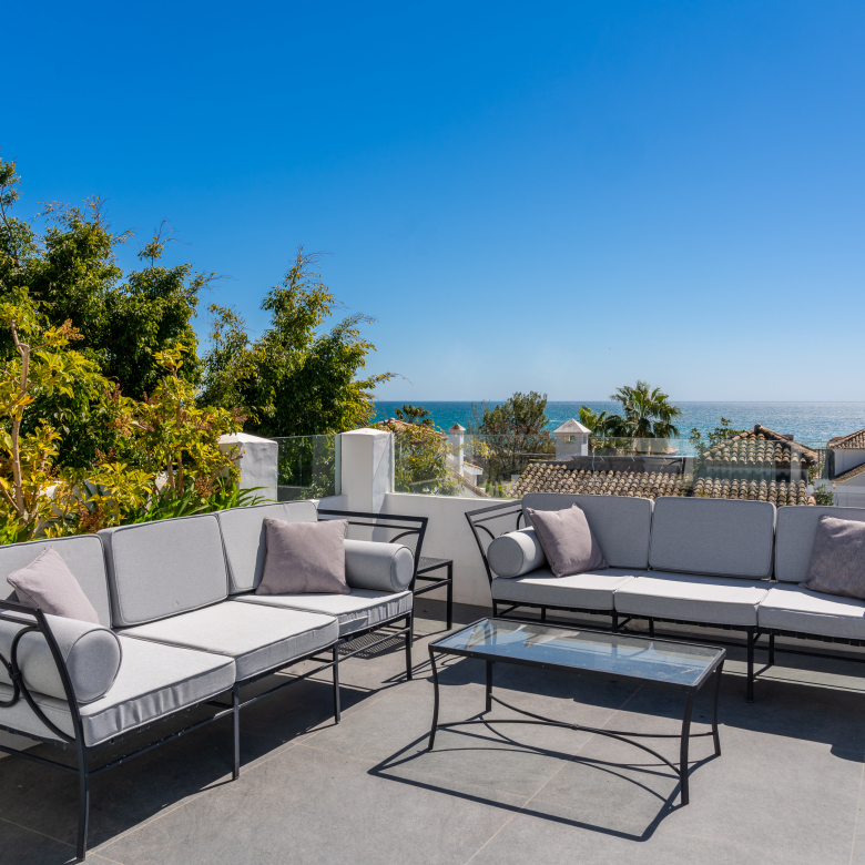 Refined Beachside Duplex Penthouse in Puente Romano