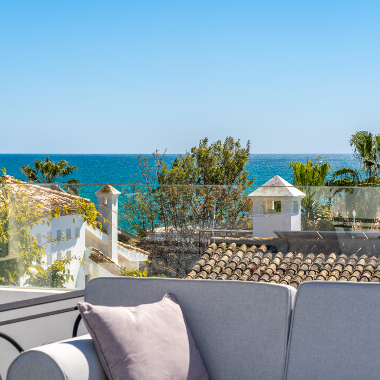 Refined Beachside Duplex Penthouse in Puente Romano