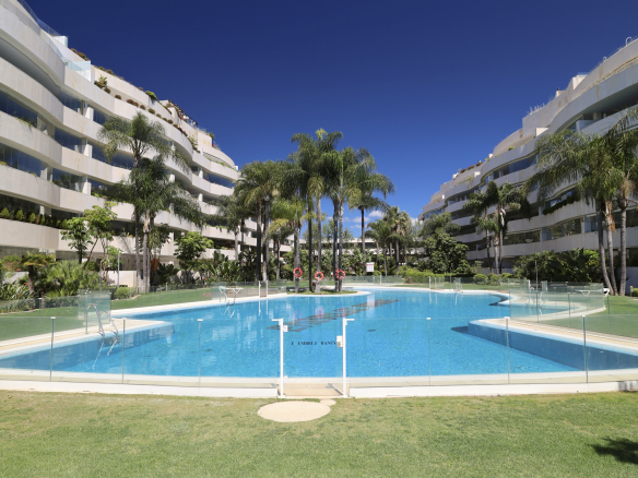 Exclusive Garden Apartment in Embrujo de Banús