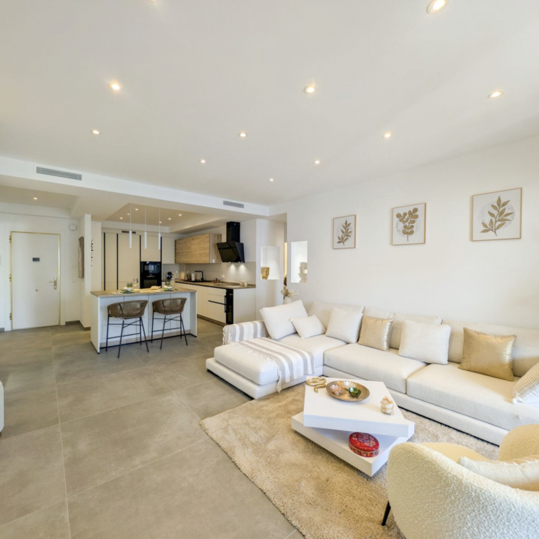 BEACHSIDE RENOVATED APARTMENT IN NUEVA ALCÁNTARA