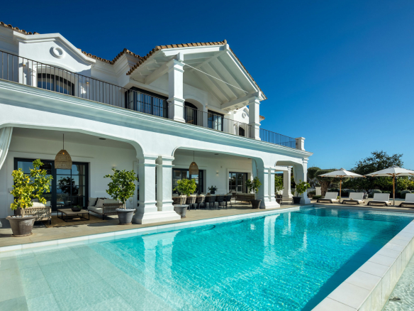 Elegant Villa with Panoramic Sea Views in Marbella Club Golf Resort