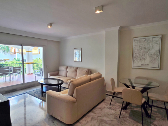 West-Facing Apartment in Dama de Noche