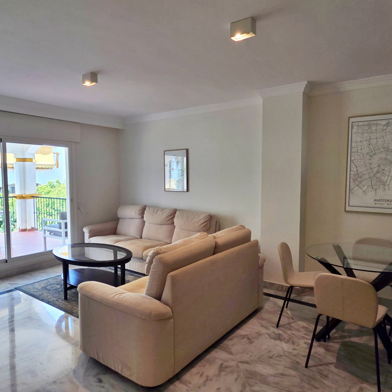 West-Facing Apartment in Dama de Noche