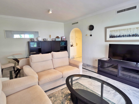 West-Facing Apartment in Dama de Noche