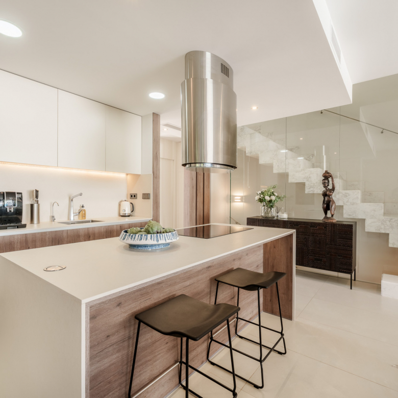 Contemporary Villa in Banus Bay