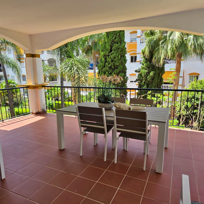 West-Facing Apartment in Dama de Noche