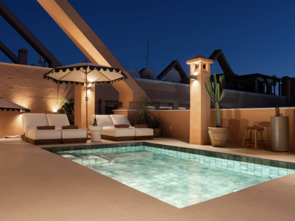 Ático contemporáneo en Magna Marbella<br/>