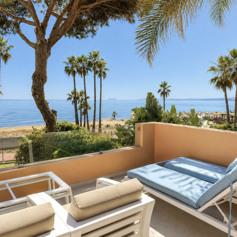 Renovated Beachfront Home in Venalmar, New Golden Mile