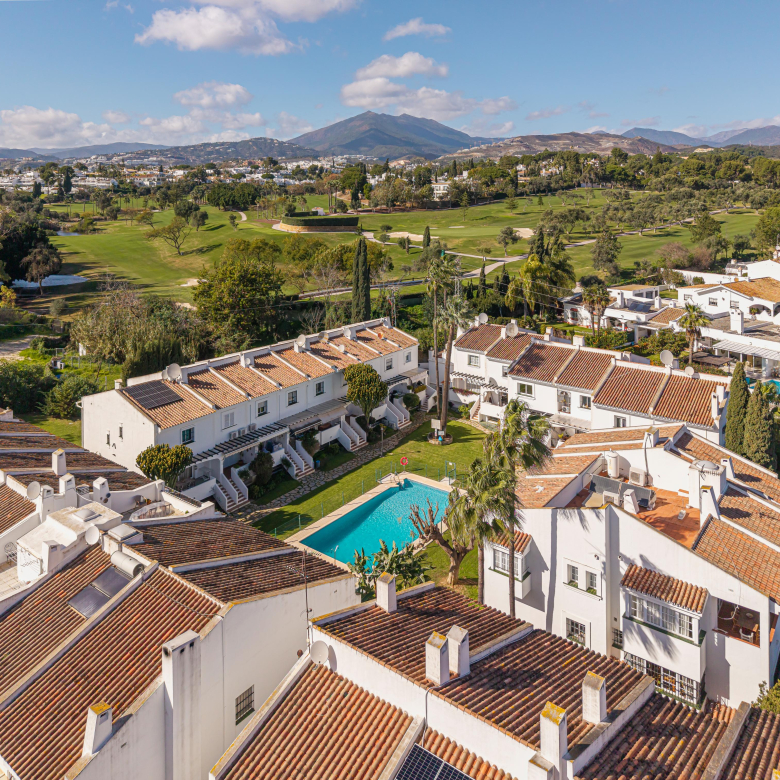 Renovated Townhouse in Aloha Golf, Nueva Andalucía