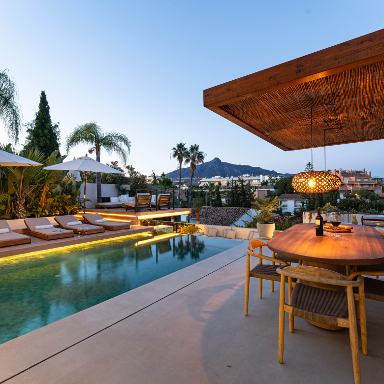 Renovated Villa with Sea & Mountain Views